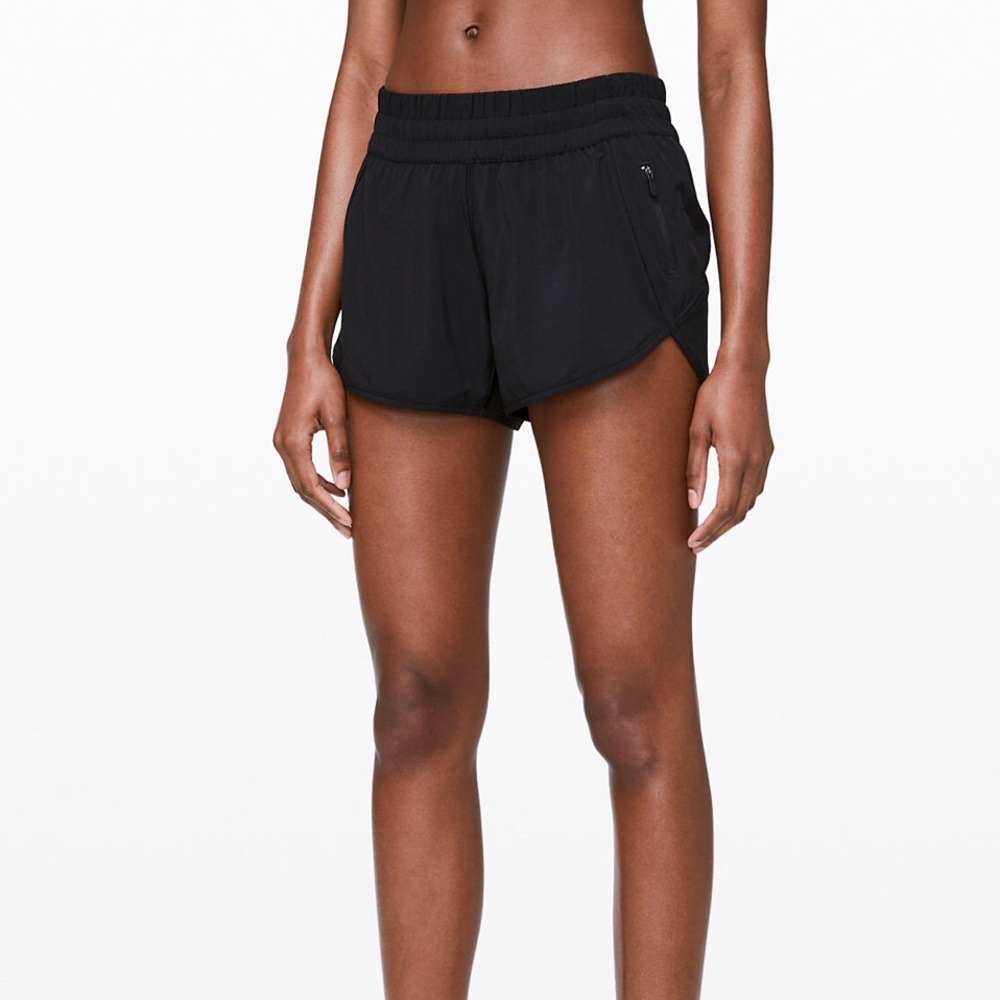 Lululemon Tracker Short V in 4" size 4